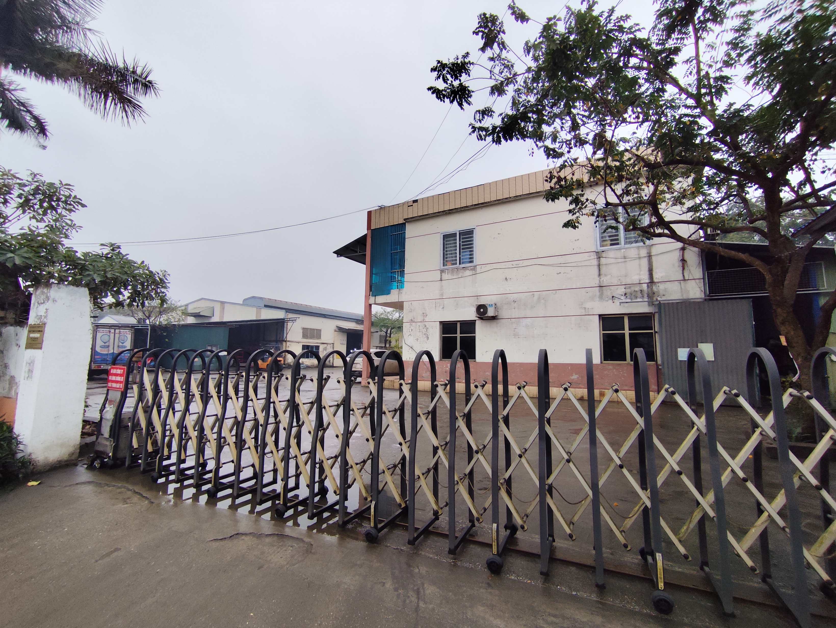 Outer view of gate.jpg
